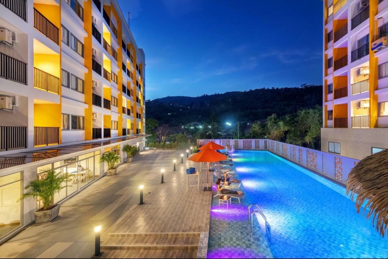 Beehive Boutique Hotel Phuket Bagian luar foto