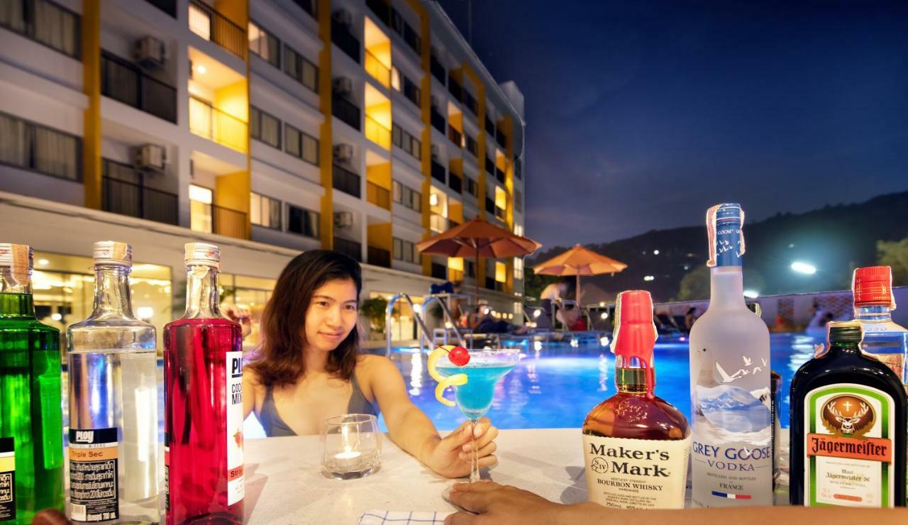 Beehive Boutique Hotel Phuket Bagian luar foto