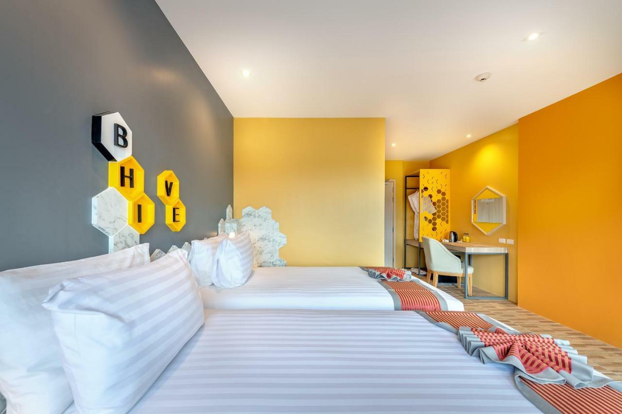 Beehive Boutique Hotel Phuket Bagian luar foto