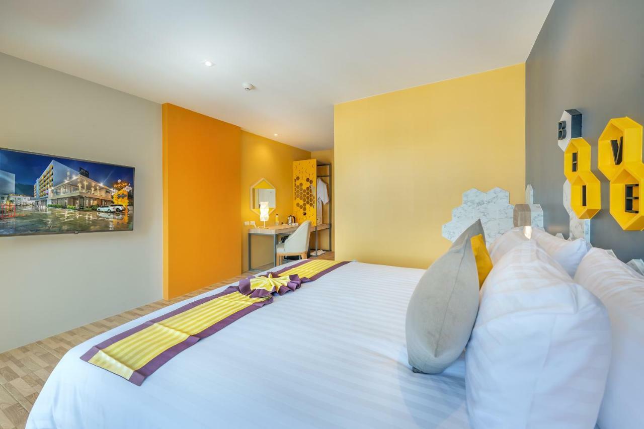 Beehive Boutique Hotel Phuket Bagian luar foto