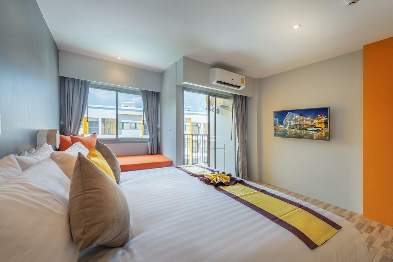 Beehive Boutique Hotel Phuket Bagian luar foto